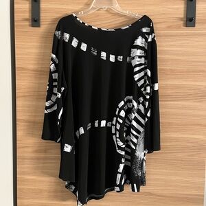 CLARA SUNWOO Black and White Abstract Long Sleeve Top